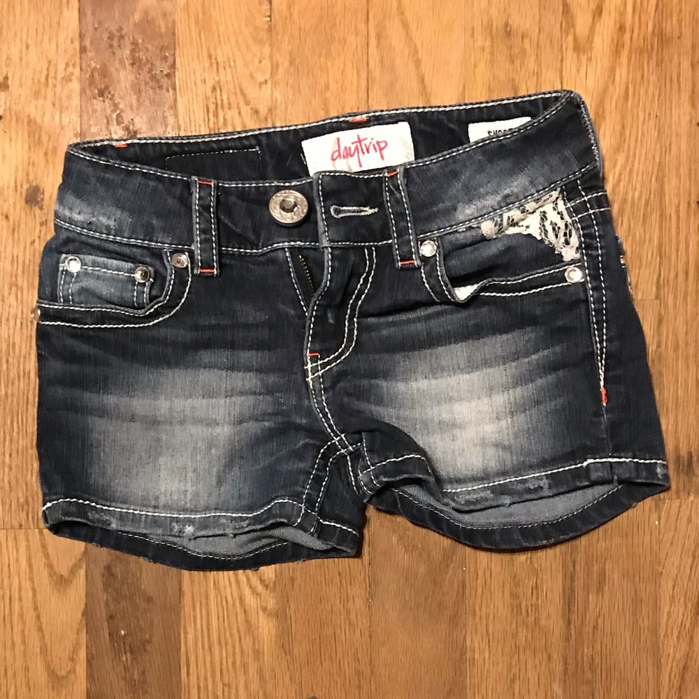 🌸 Bundles: 4 for $15 🌸 Girls daytrip shorts